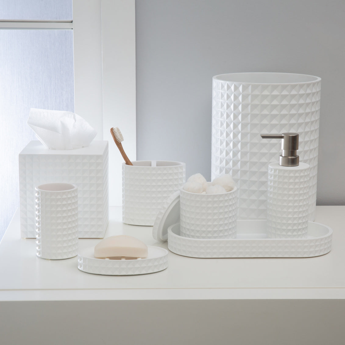 BRAEMAR TOOTHBRUSH HOLDER RESIN WHITE