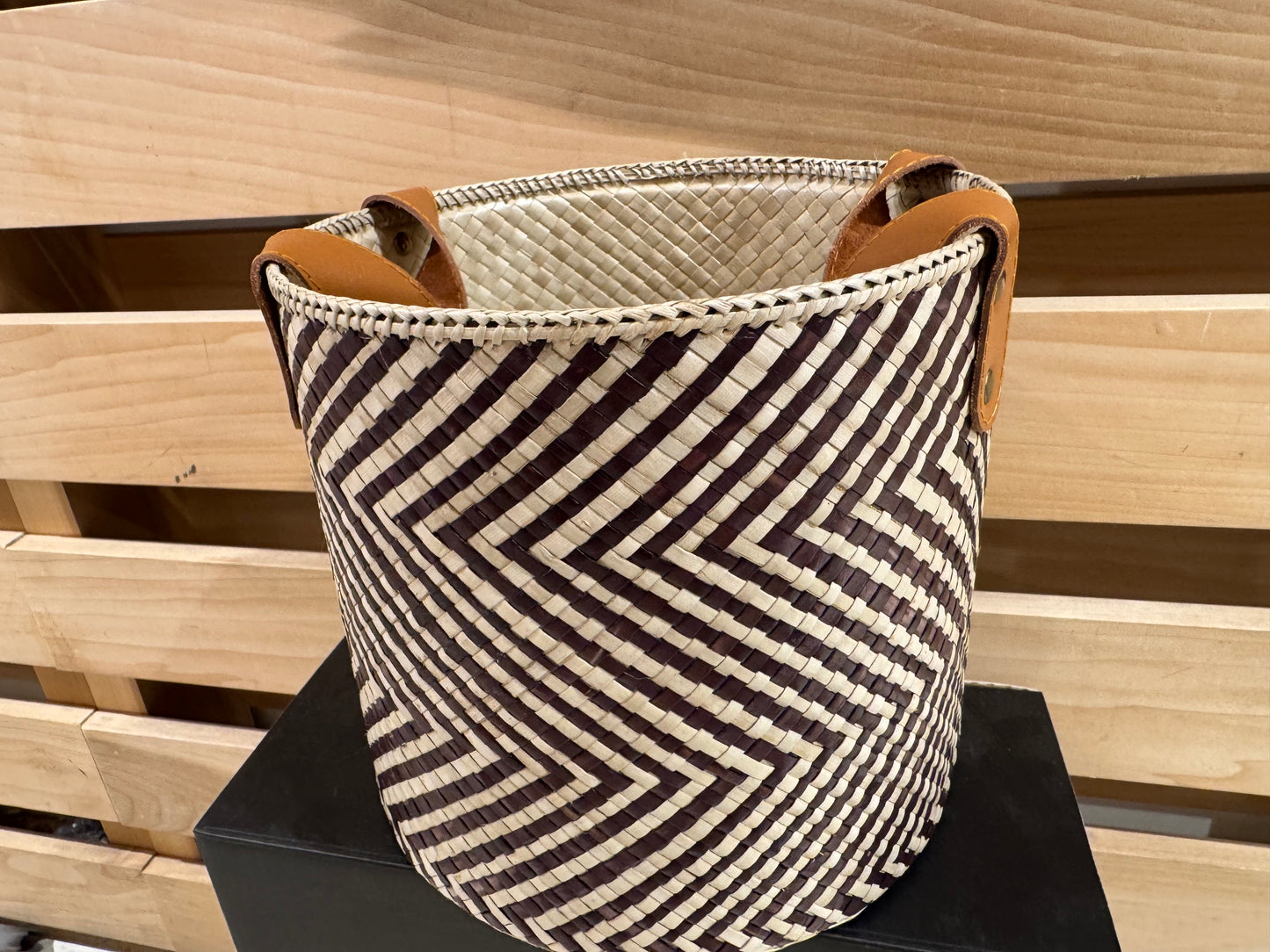 Woven basket vase large