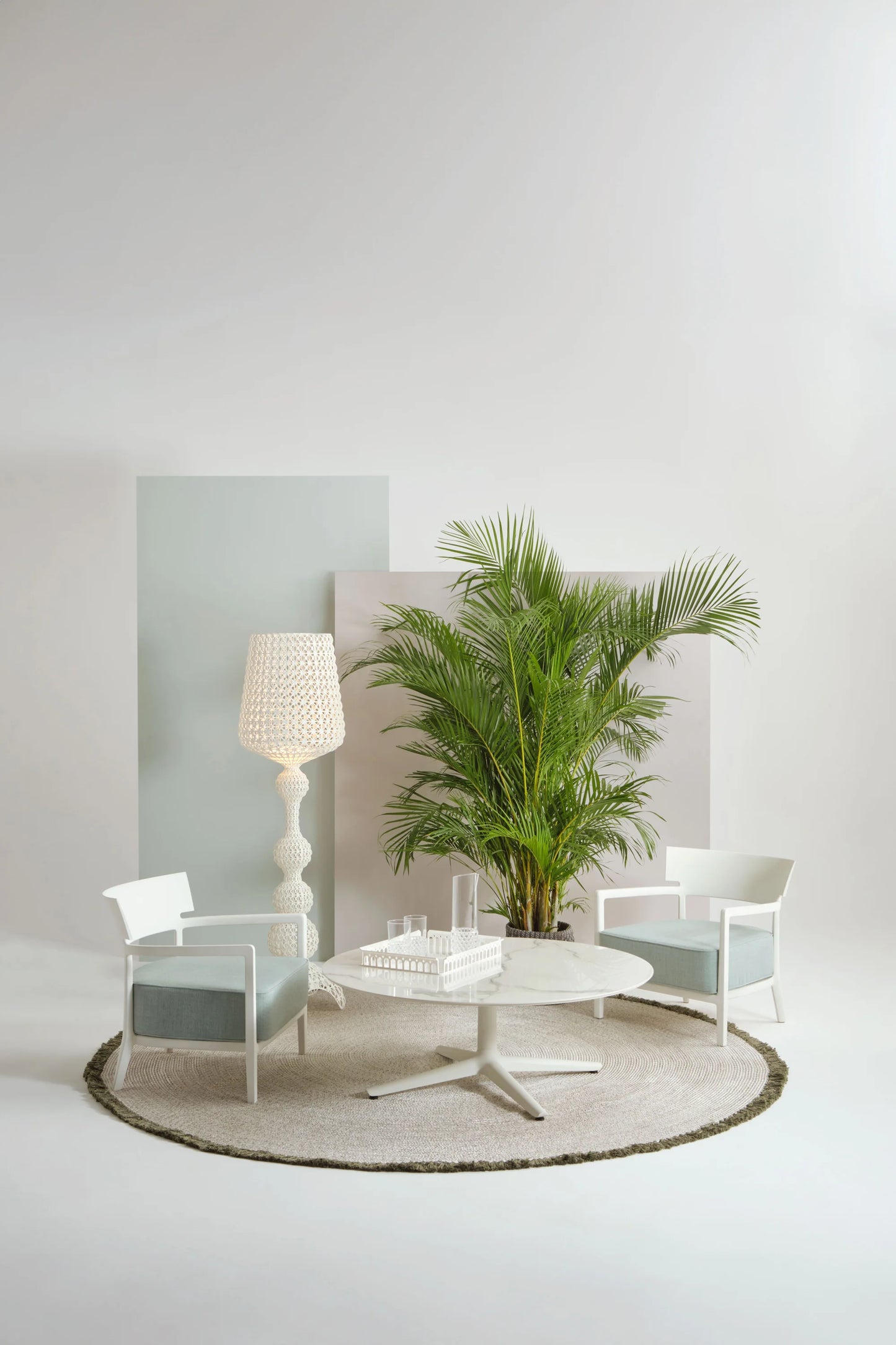 KABUKI white indoor