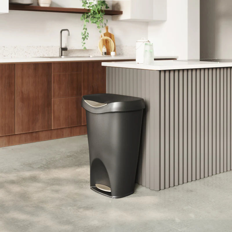 Brim Step Can 13 Gallon. Black