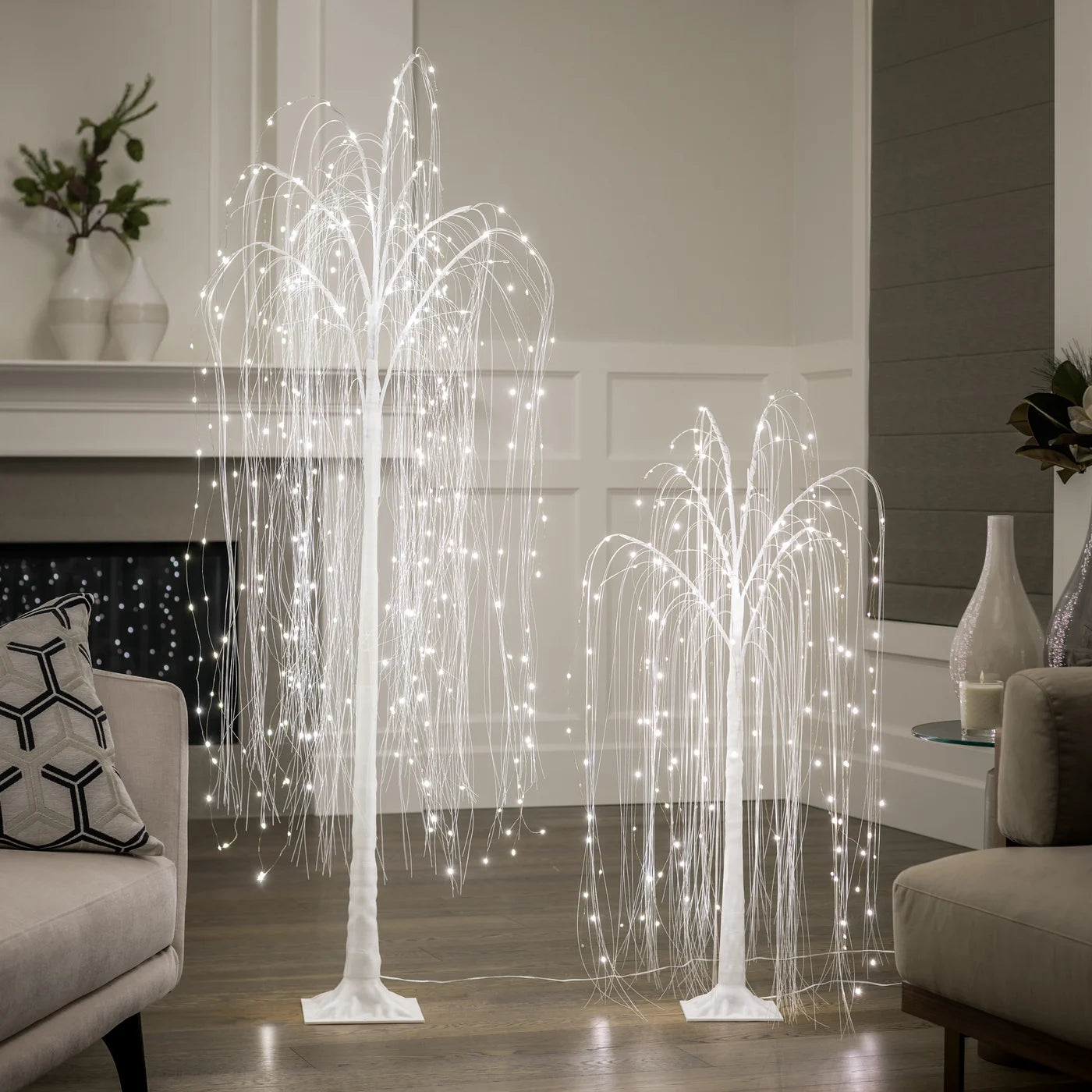 White Willow Freestanding 47h" 180 LED Decor Tree