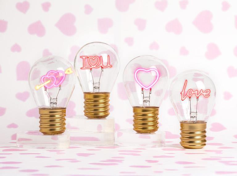Hearts & Arrow Neon LED Lightbulb