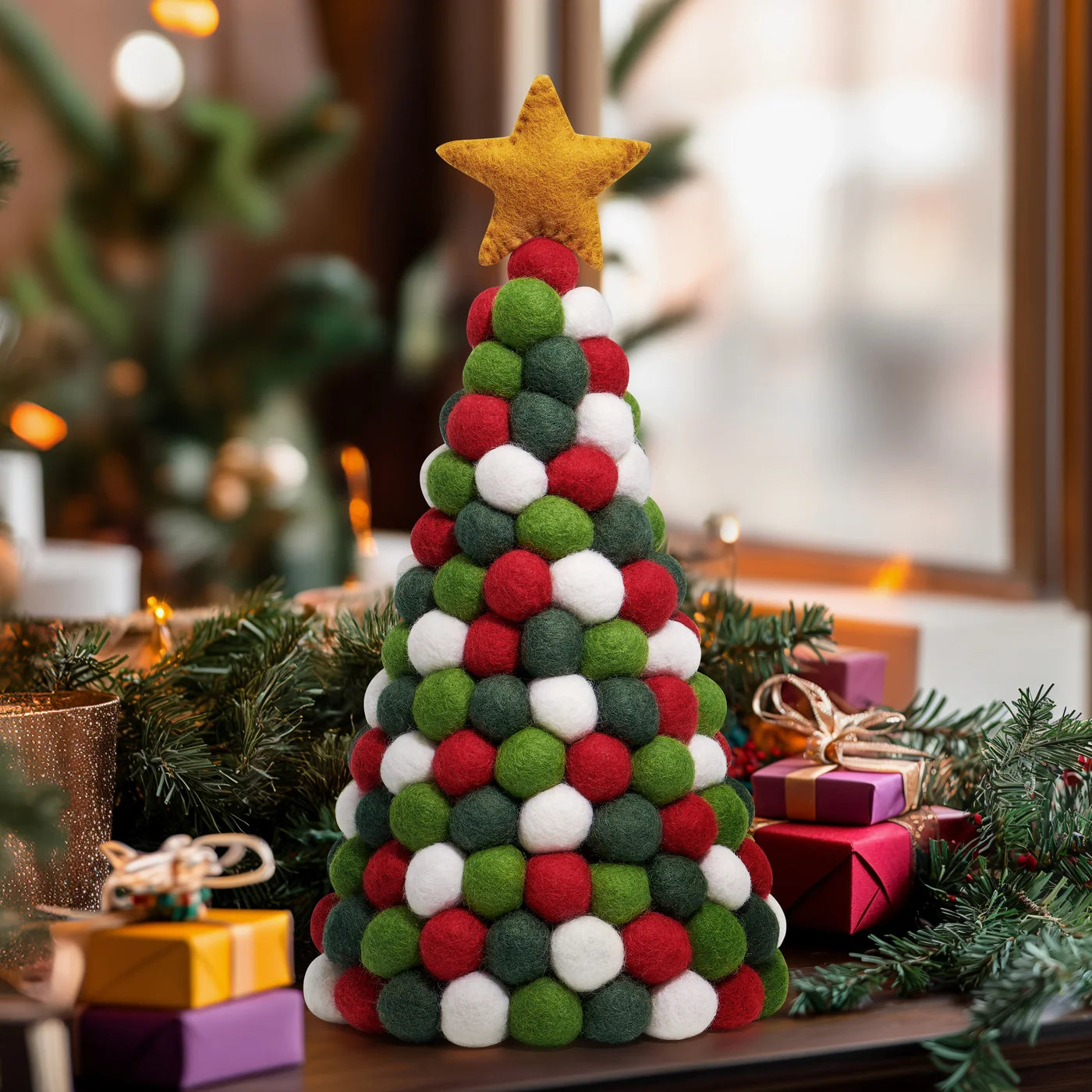 MODWOOL Felt Ball 12.5In Tree with Star - Green