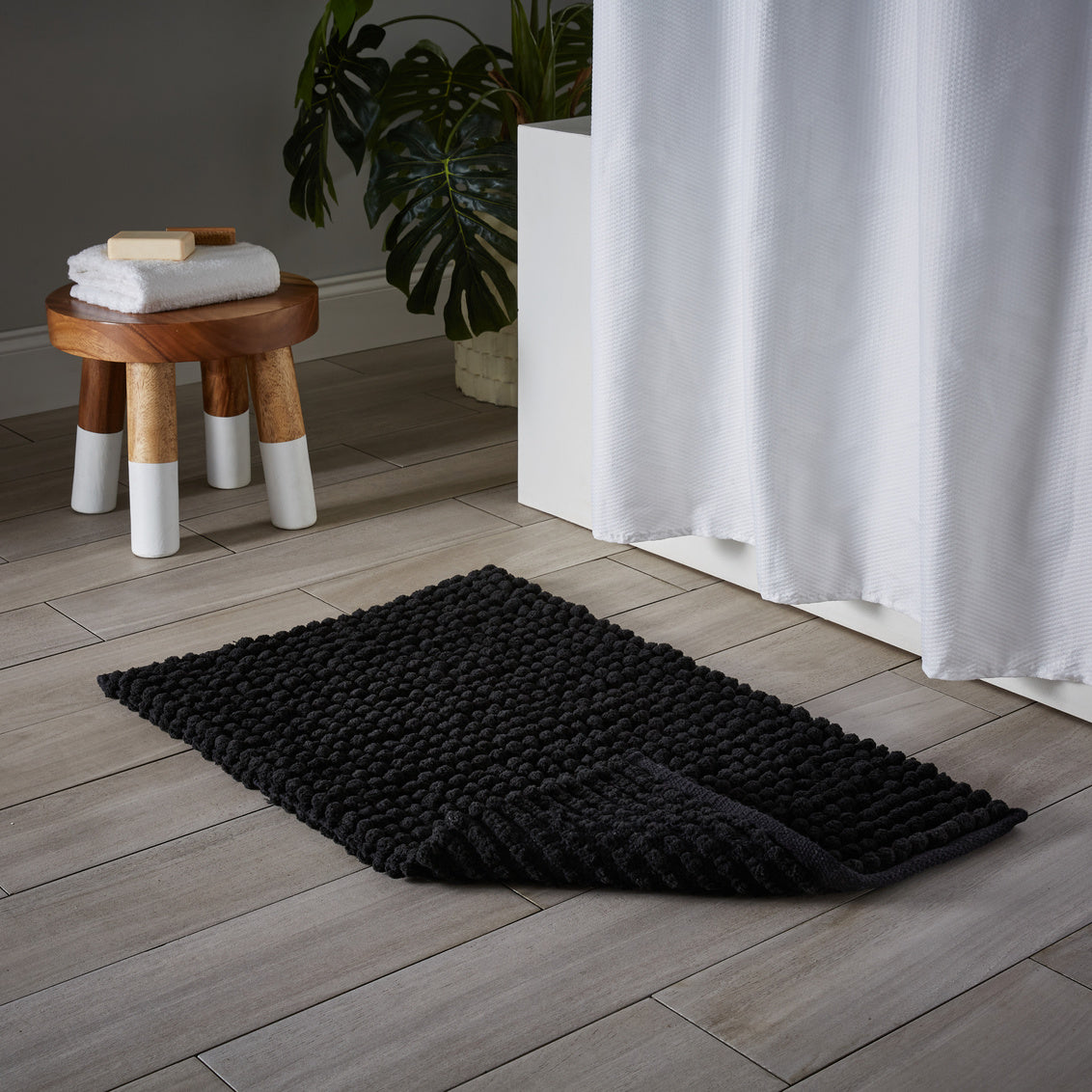 PUFF CHUNKY BATH MAT MICROFIBER BLACK 20" X 32" 2200 GSM