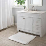 PLUSH BATH MAT HANDWOVEN 20" X 32" white