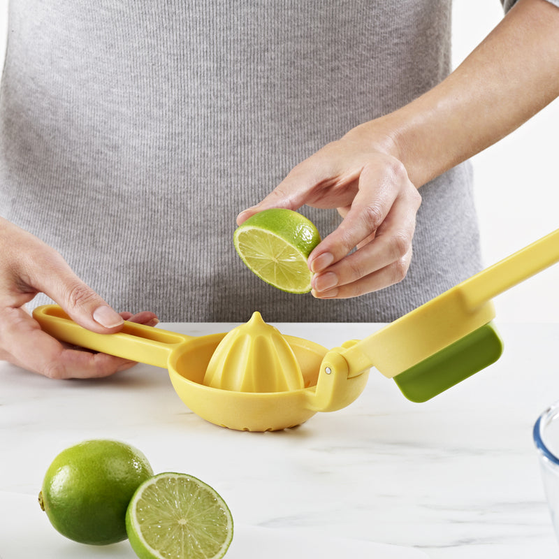 JuiceMax™ Dual-Action Citrus Juicer
