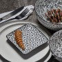 Black Daisy Square Plate 12 cm