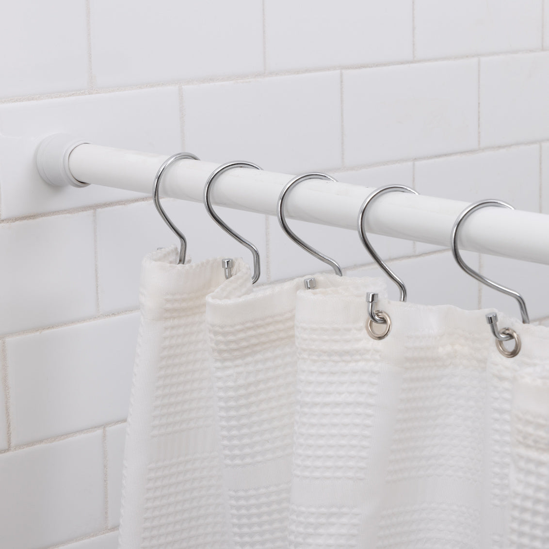 TENSION ROD 24-40" WHITE