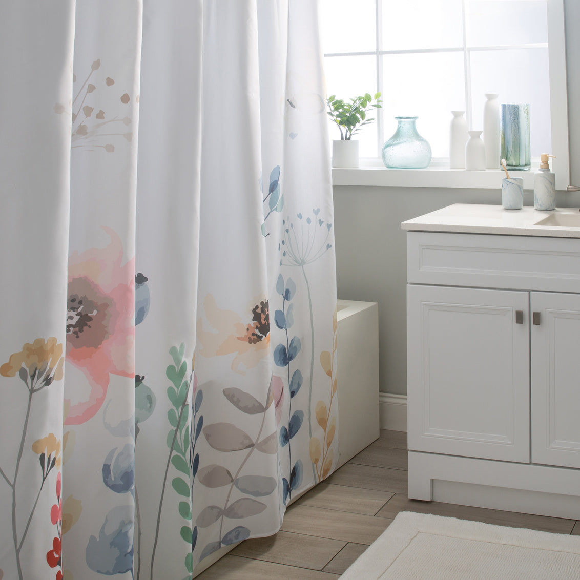JARDIN SHOWER CURTAIN
