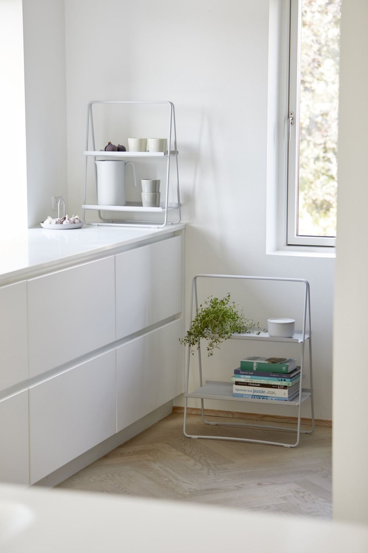 A-Table Medium shelf unit grey