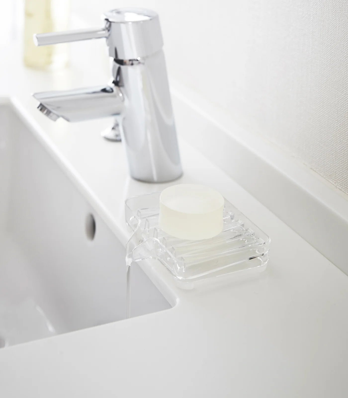 VEIL Self-Draining Soap Tray - Acrylic