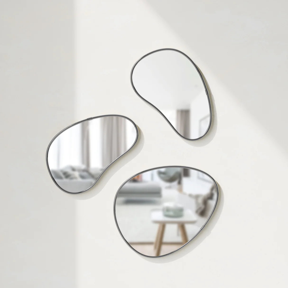 Hubba Pebble Wall Mirror Titanium