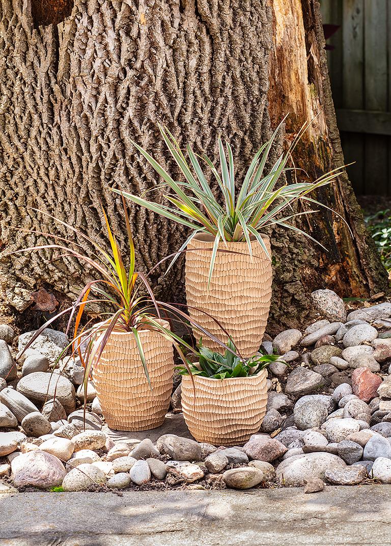 Ridged Round Planter