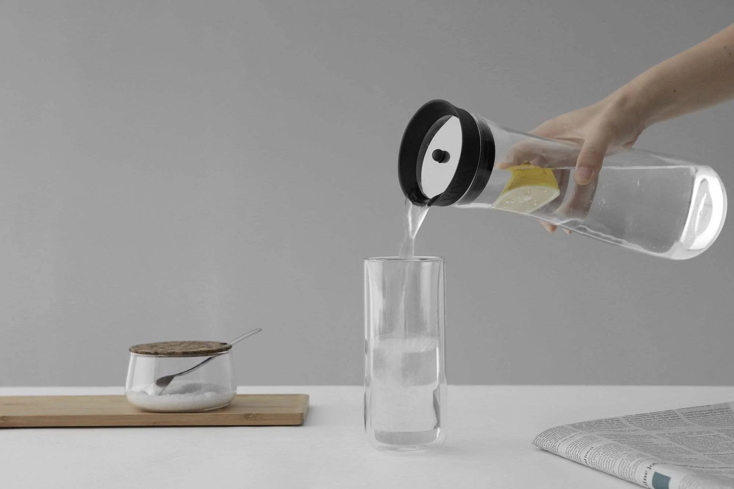 MINIMA Curve Carafe BLACK