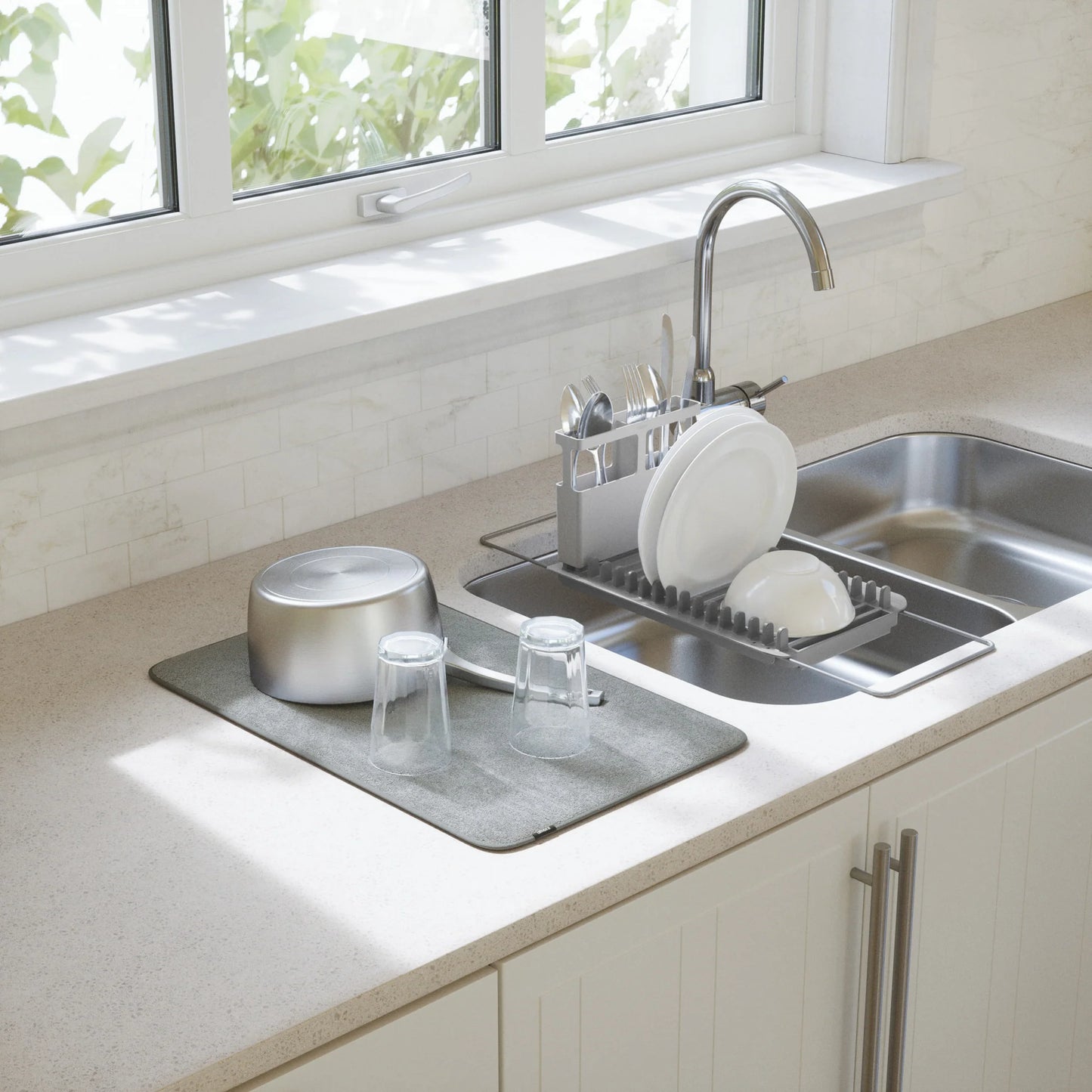 UDry Over The Sink Dish Rack With Dry Mat / Charcoal