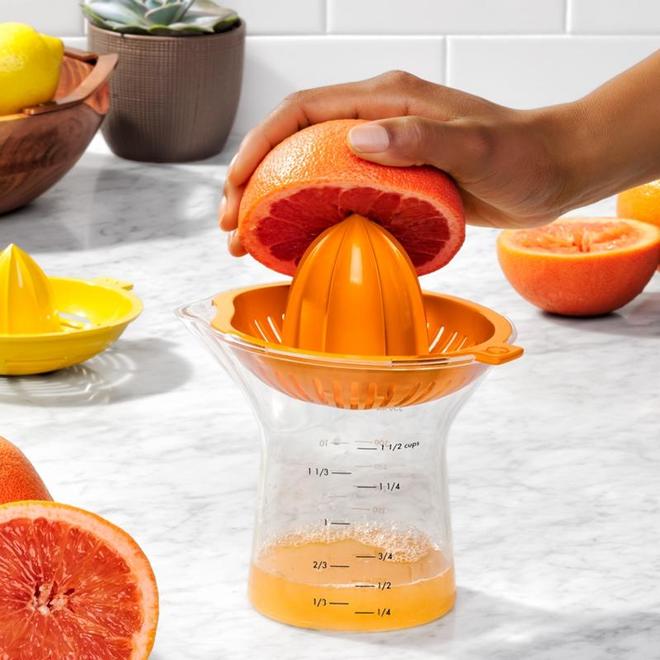 2-in-1 Citrus Juicer