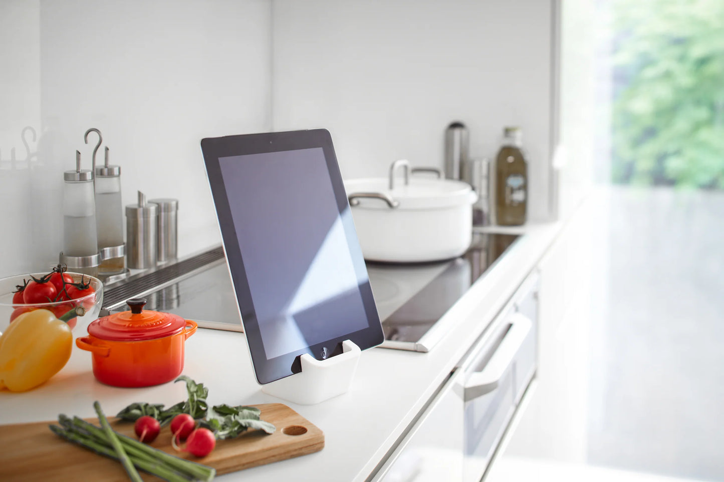 Square tablet stand white