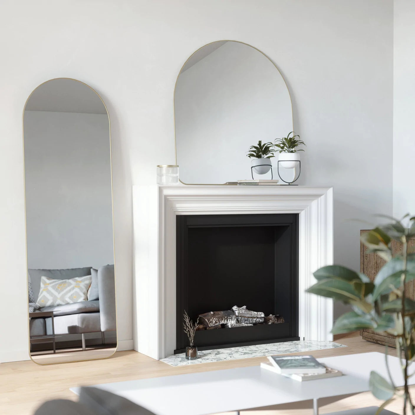 Hubba Arched Leaning Mirror brass 20x62"